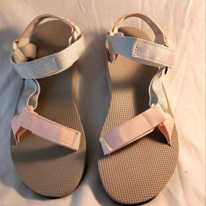 Women's pastel sandals